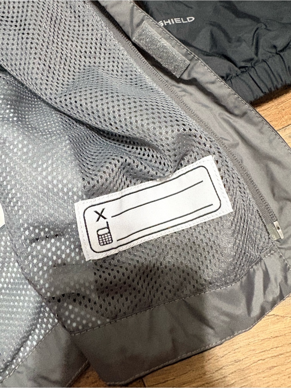 Columbia Youth Size 8 Omni-Tech Waterproof Hooded Rain Jacket Black Gray - Picture 3 of 6